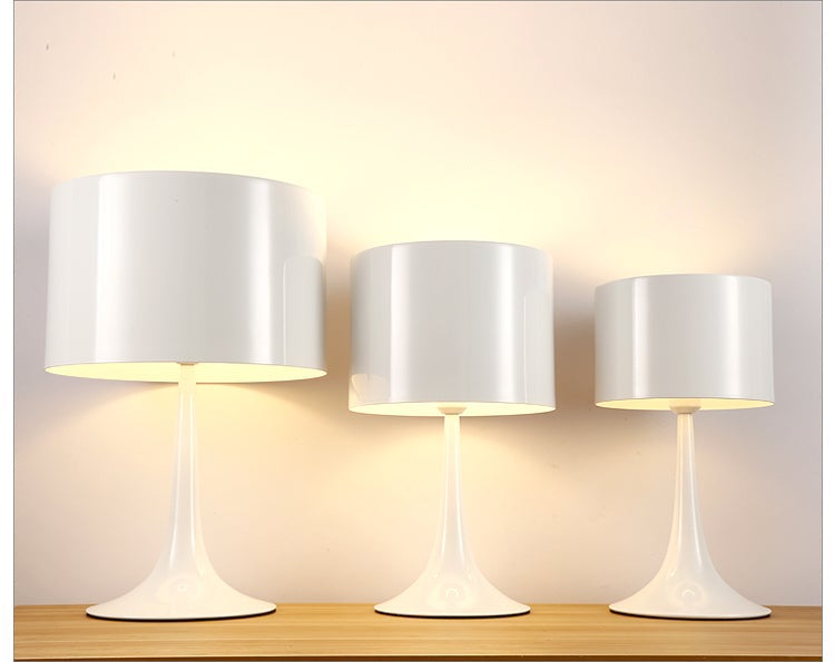 Einfache moderne Wohnzimmerlampe