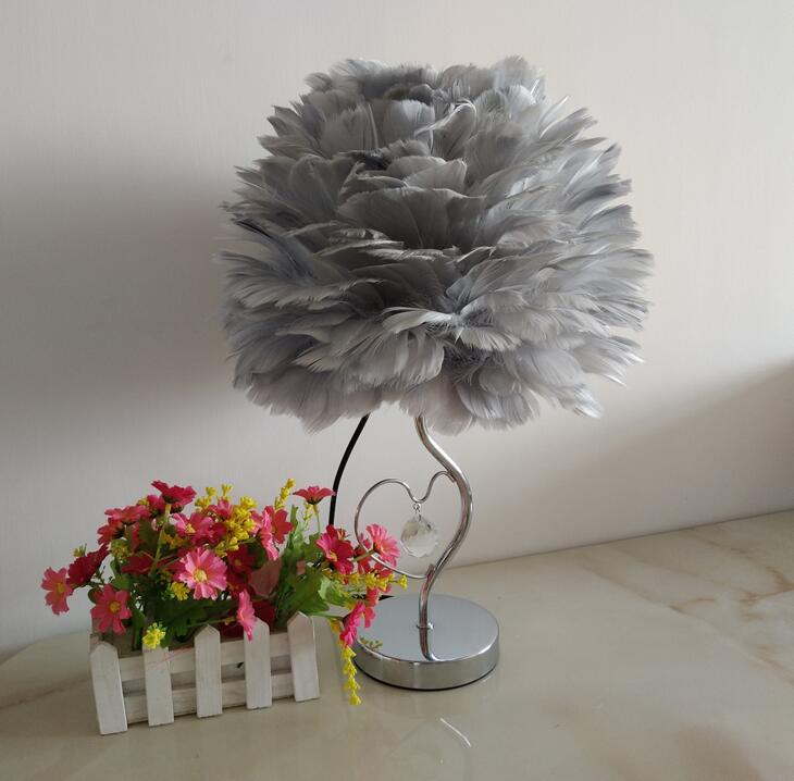 Moderne Gefieder Tischlampe für Schlafzimmer
