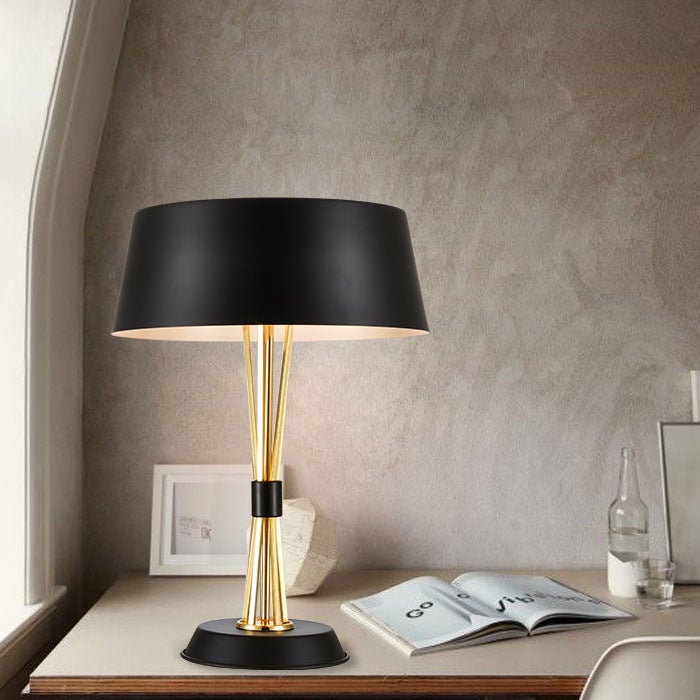 Moderne Tischlampe in Schwarz & Gold