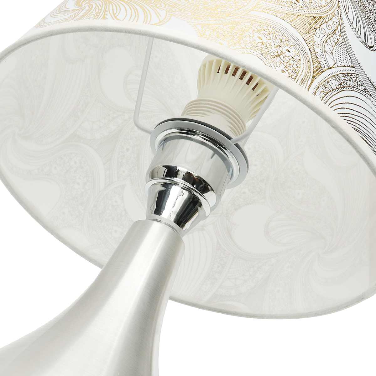 LED Schreibtischlampe mit E27 Glühbirne