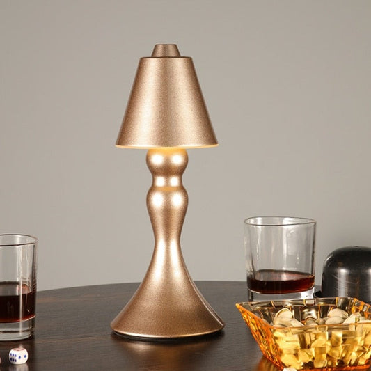 Stilvolle LED Lade Tischlampe