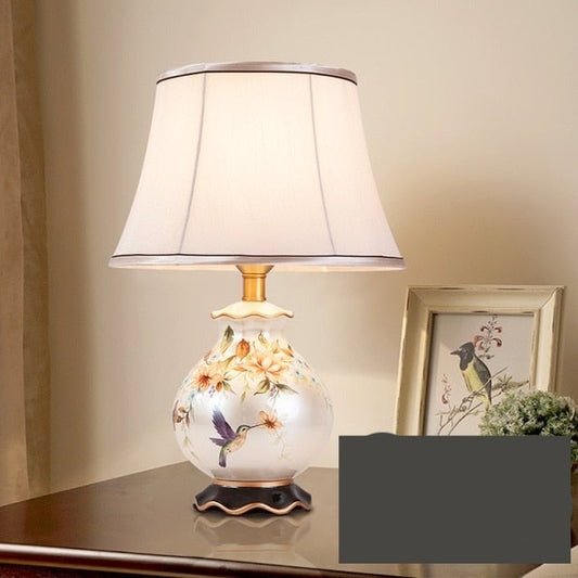 Kolibri-Keramik-Tischlampe für Schlafzimmer