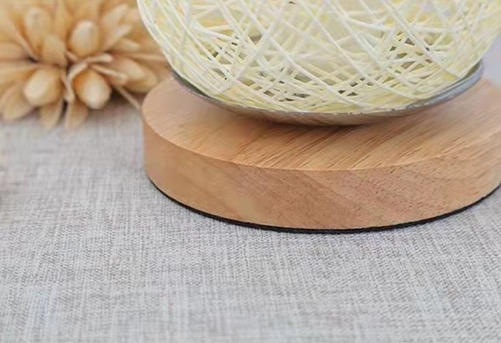 Rattan garn Nachttischlampe aus Holz
